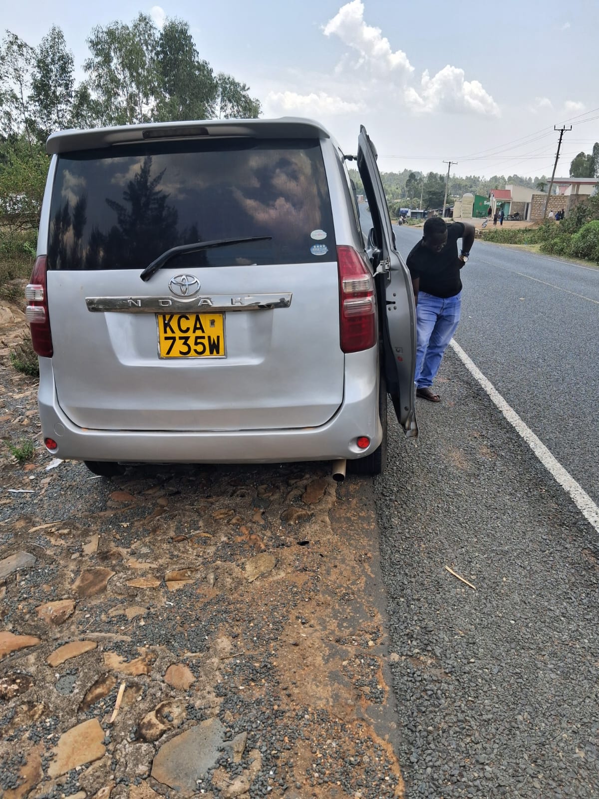 Community vehicle ready to support Organic Food Kenya projects